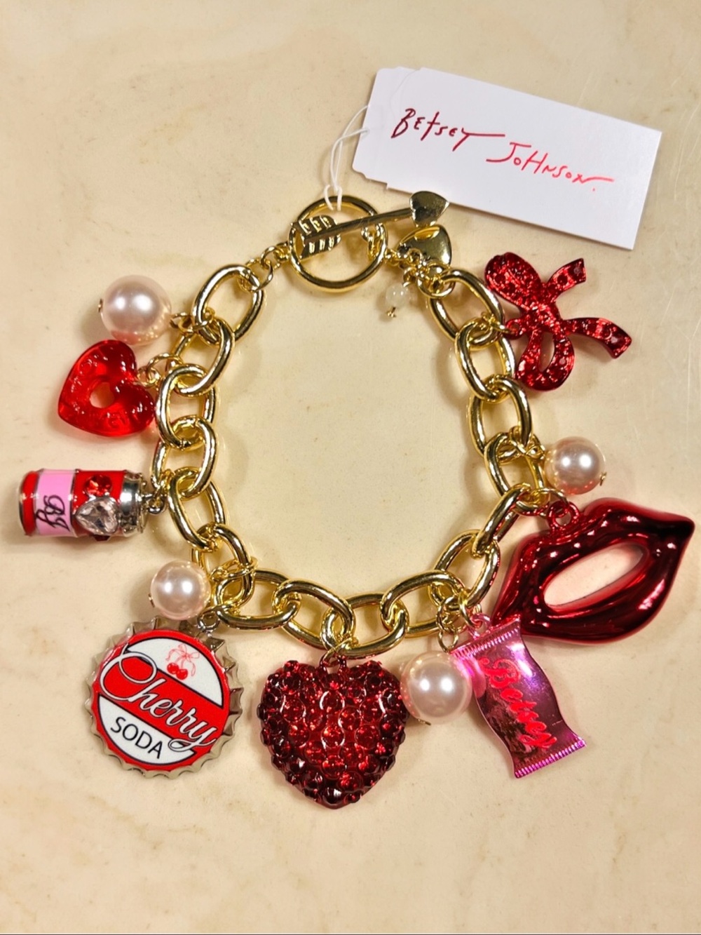 👄BETSEY JOHNSON Love Spell Charm Bracelet Lips Bow Heart Soda Can Candy Pearl